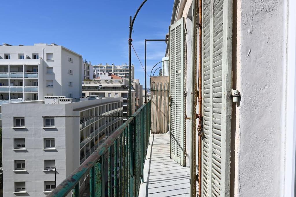 Magnifique Appartement T4, Plage Des Catalans Marseille Luaran gambar